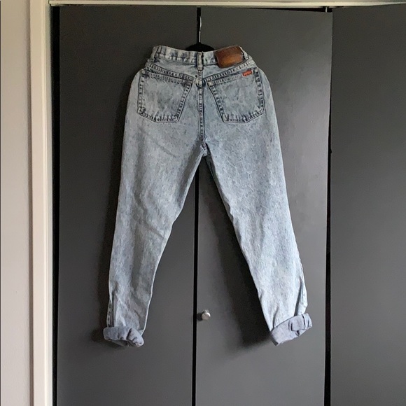 90s High Waisted Mom Jeans - Picture 2 of 2